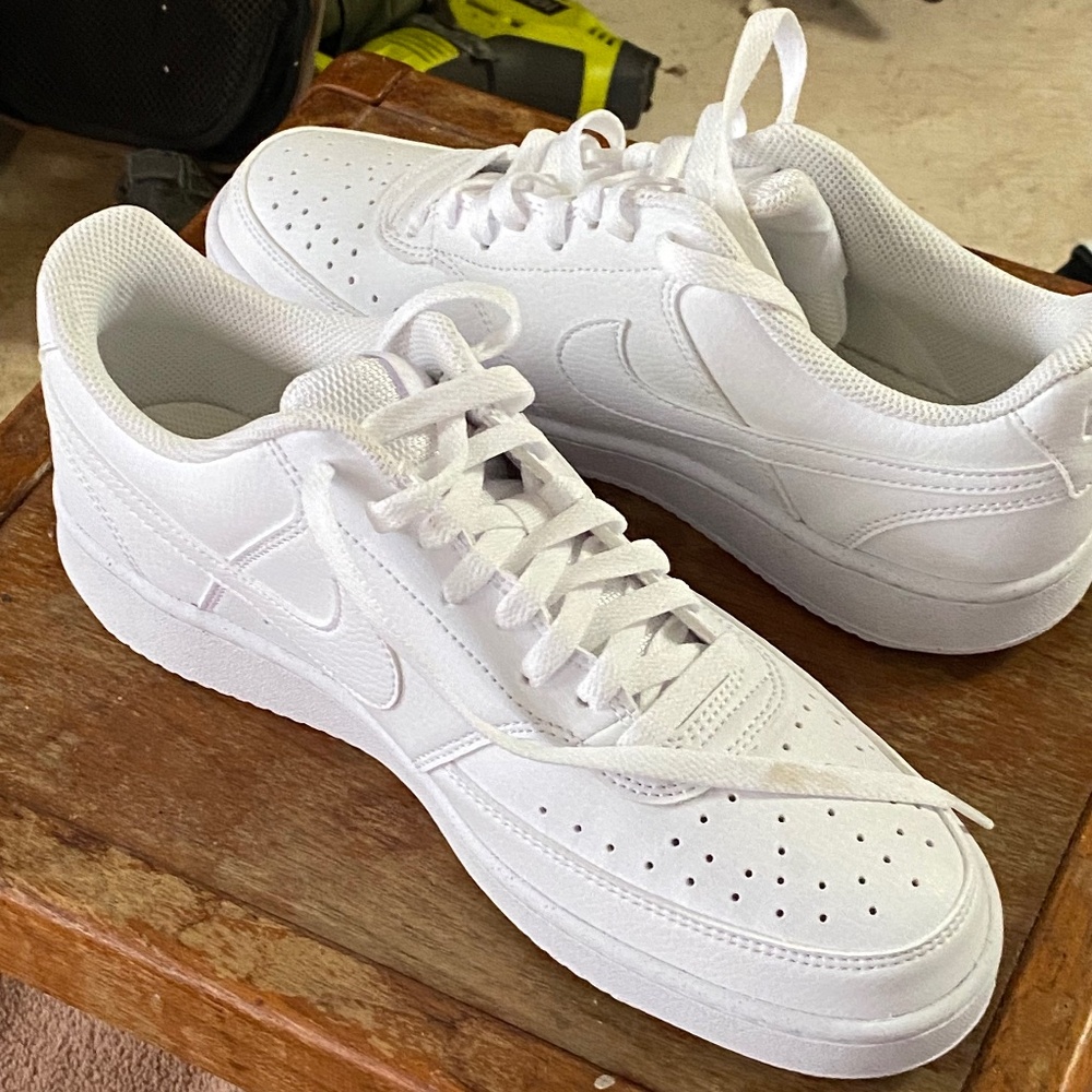 Nike court visions